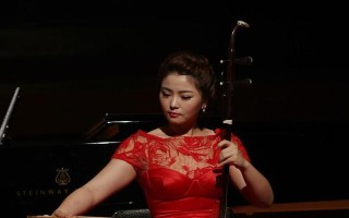 《笛声悠扬》