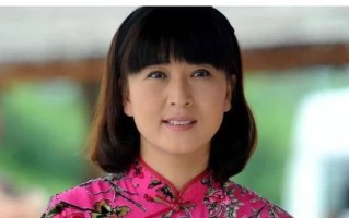 热心肠的小镇居民（一个小镇的爱心故事）