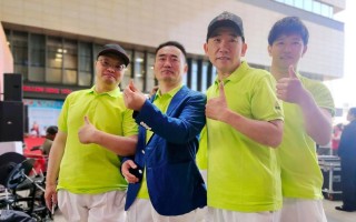我的多彩梦想（追寻梦想，披荆斩棘）