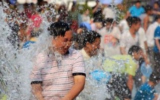 泼水节的欢声笑语（一场意外的邂逅）