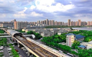 独特风景下的相遇（这座城市的惊喜）