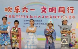 笑中有泪（一位慈祥的老奶奶和她的幸福家庭）