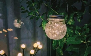 灯下人（一个寂寞的夜晚）