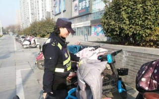 坚守一线的妈妈们（用生命守护我们）