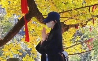 生命中最黑暗的时刻（一个年轻女孩在痛苦与挣扎中成长）