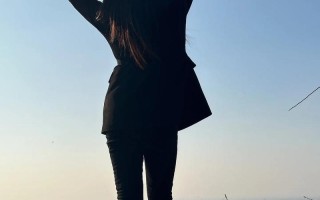 阳光普照，前路光明（一个乐观的少年的成长故事）
