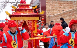幸福在财神爷的指引下（一个贫困家庭的新年故事）
