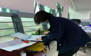 逆风而行，踏上成功之路（一个小姑娘的成长经历）