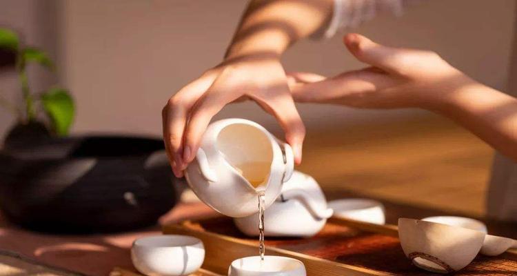 茶的妙处——一个茶农的故事（探寻茶叶背后的故事）-第2张图片-学作网
