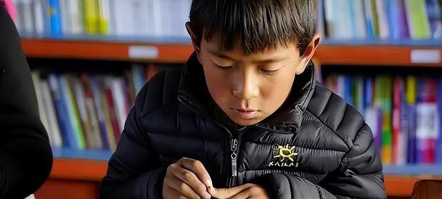 懂事起来，我变得更加坚强（勇敢面对困难，助我走向成功）-第3张图片-学作网