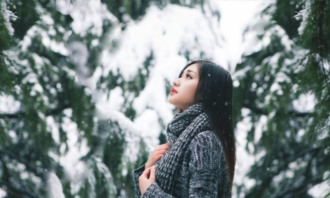 回首往事，情谊依旧（岁月流转，友情长存）-第1张图片-学作网