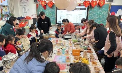 春色满园，欢声笑语（小朋友的快乐时光）-第3张图片-学作网