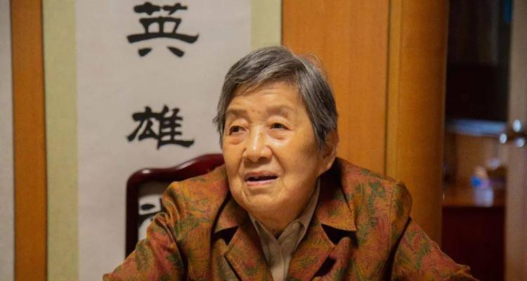 月亮的颂歌（生命的美丽）-第1张图片-学作网