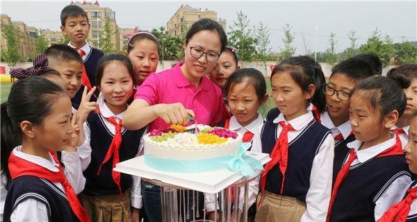 回忆美好的小学时光（纯真的快乐与美好回忆）-第1张图片-学作网