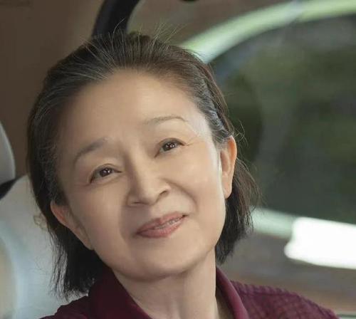 母爱美如花，长大必报答（感恩之心，用行动回馈母亲的养育之恩）-第3张图片-学作网