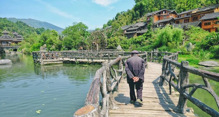 《心灵淳朴的奇幻之旅》（一个人的梦想，一个心灵旅程，一段难忘的回忆）-第3张图片-学作网