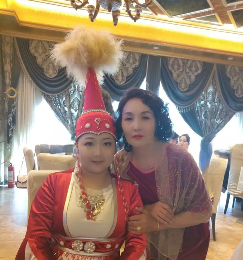母亲，我的心中永远的大树（一个女儿对母亲的情感宣言）-第3张图片-学作网