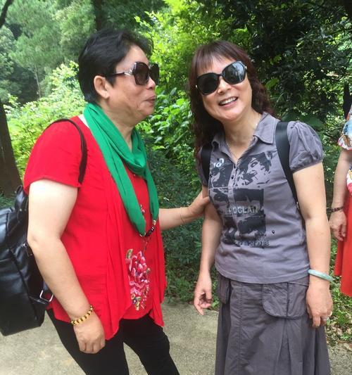 阳光小镇上的欢笑声（欢乐之声，传递幸福）-第3张图片-学作网