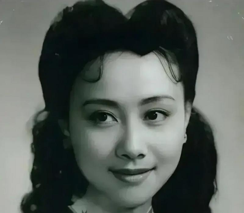 她的身份（揭开谜底，看真相）-第3张图片-学作网