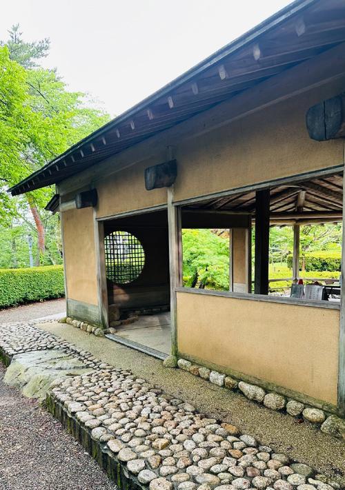 珍爱自然，珍爱生命（天蓝色的大海、阳光下的森林、河畔上的小村庄……）-第2张图片-学作网