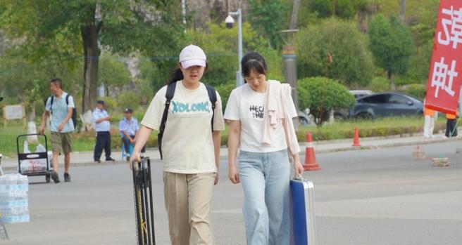 青春之路（探索、冒险、磨难）-第1张图片-学作网