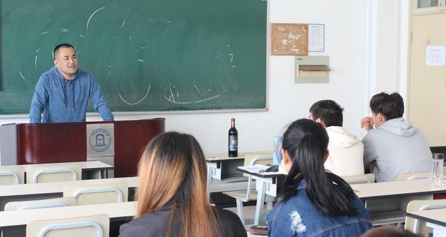笑声的课堂（一堂让人无法忘怀的课）-第3张图片-学作网
