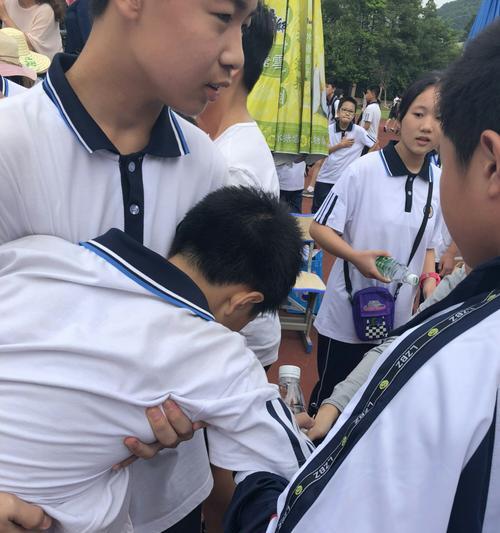 那些我们从未忘记的人与事（那些我们从未忘记的人与事）-第1张图片-学作网