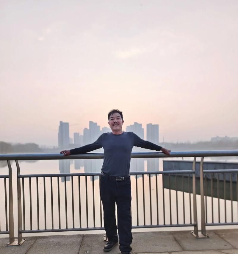我的英雄父亲：他是我坚强的后盾-第1张图片-学作网