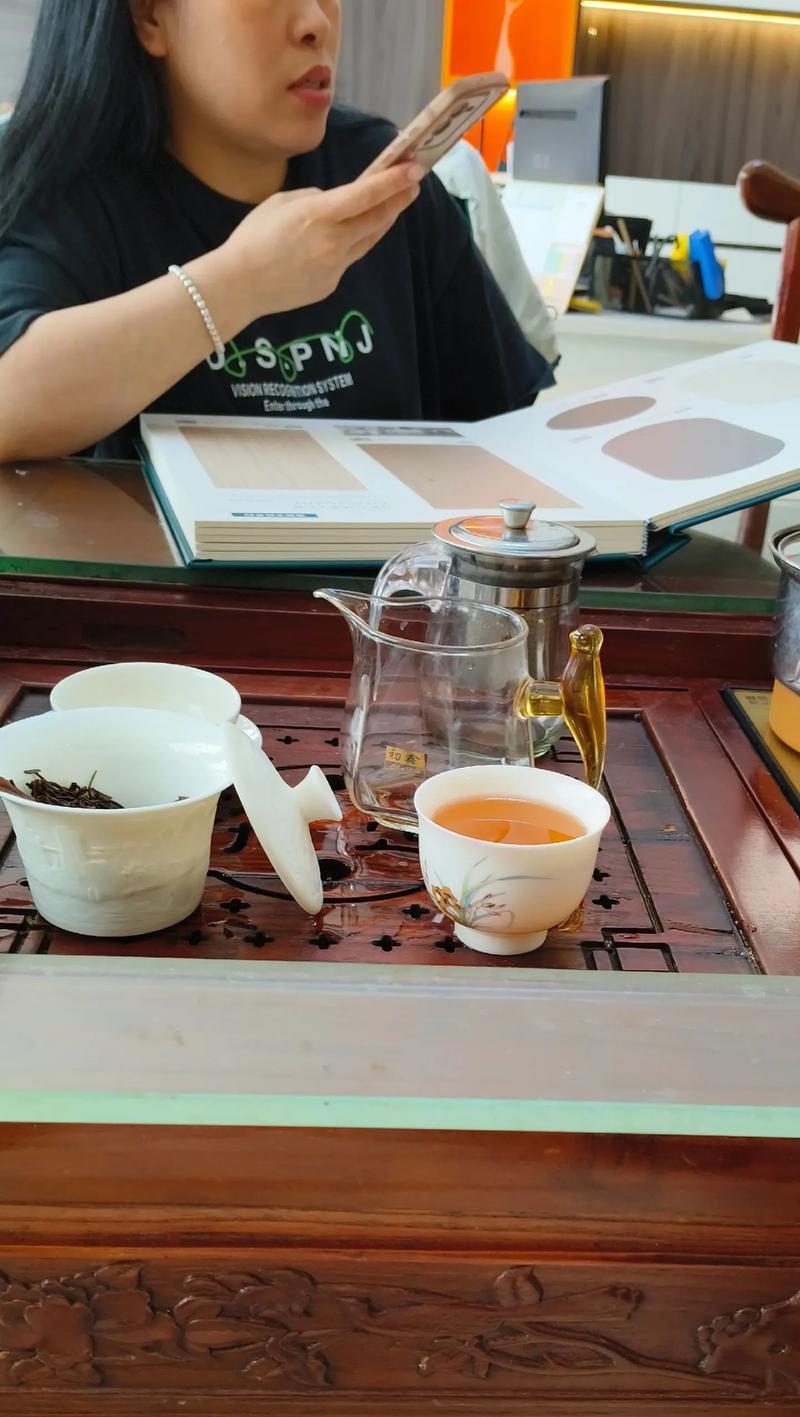 追逐梦想的足迹（一个平凡的人，一个伟大的梦想）-第1张图片-学作网