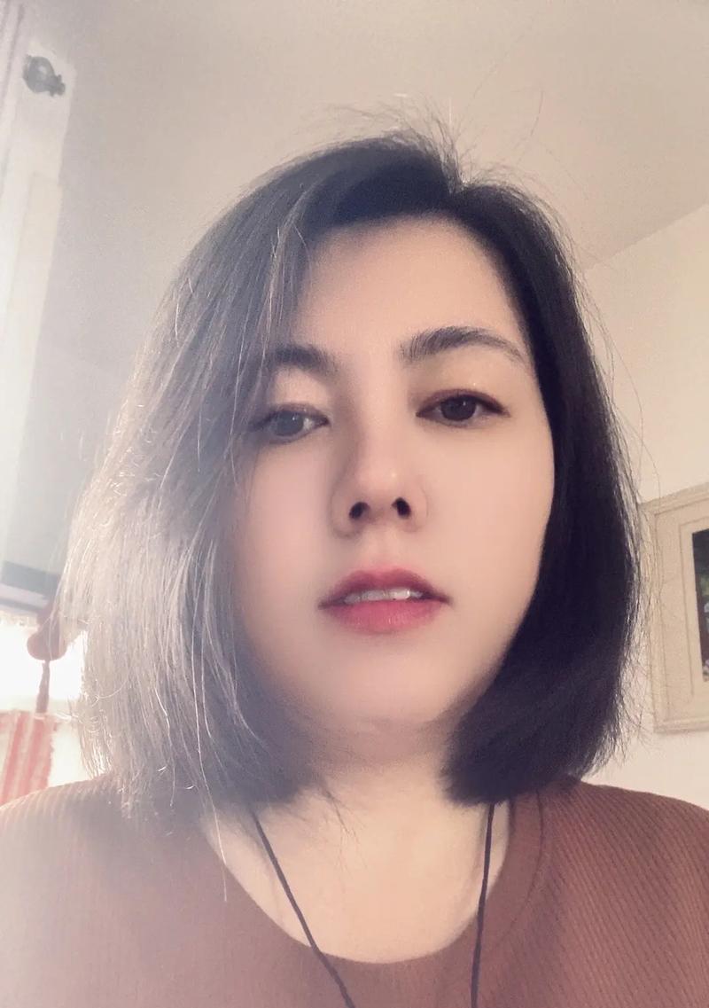 友情似酒，愈久愈香（一杯珍贵的友情酒）-第1张图片-学作网