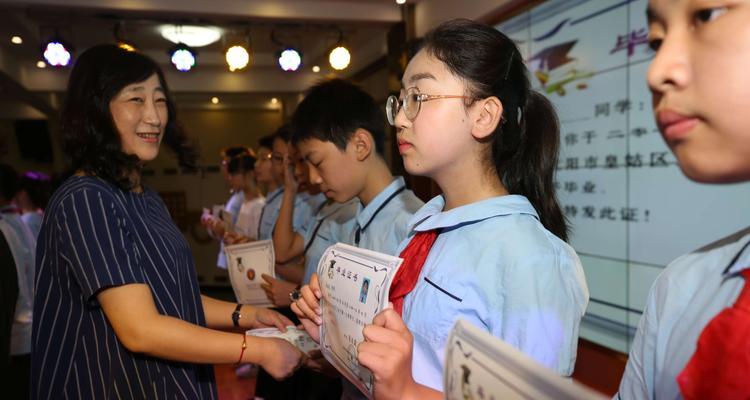 童年中的快乐（一个自由快乐的农村女孩）-第3张图片-学作网