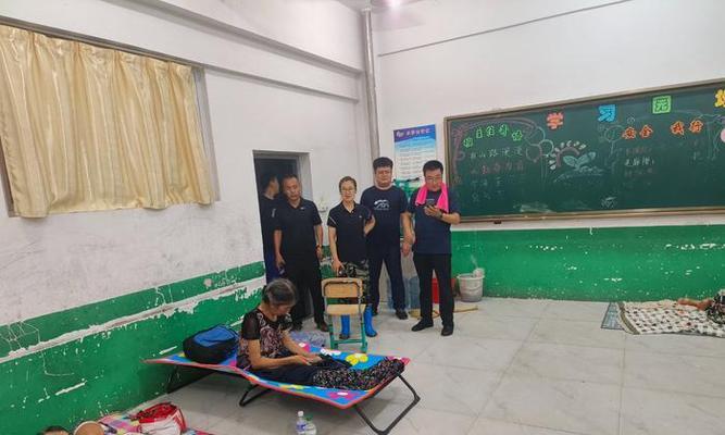 风雨中的信仰（一个孤独的人和他的狗）-第3张图片-学作网