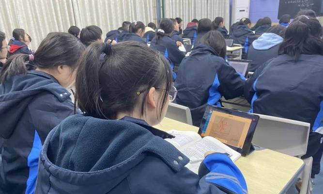 自我发现的旅程——以月考为转折点（一个学生的成长历程）-第2张图片-学作网
