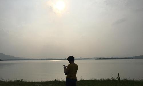 母亲的背影（无私、坚强、宽容）-第3张图片-学作网