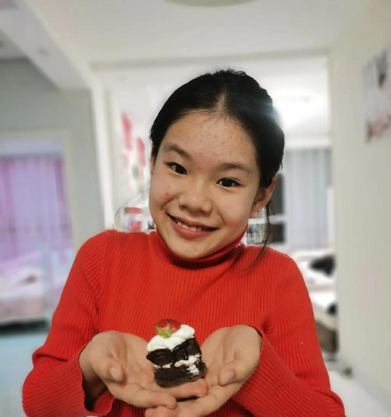 十九：我的家人总是能够给我带来无尽的温暖和安慰。他们是我的阳光，可以照亮我前行的路。-第3张图片-学作网