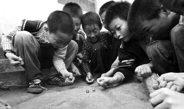 童年快乐无穷（从打闹到探险，让我追寻快乐）-第3张图片-学作网
