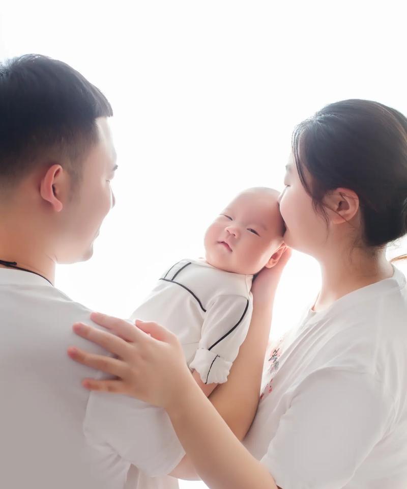 成长的脚步静悄悄（一个女孩子成长的故事）-第1张图片-学作网