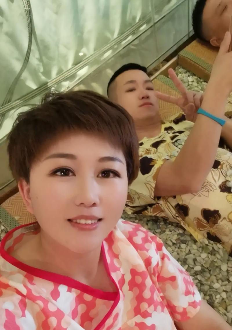 光明（黑暗中寻找生命的真谛）-第3张图片-学作网