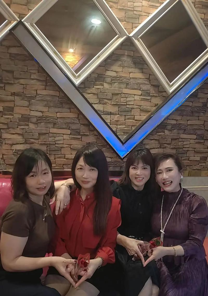 因爱而坚强（微笑是最美的风景）-第3张图片-学作网