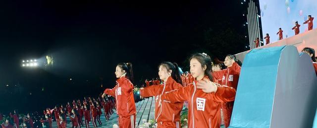 花开花落，岁月流转（花开花落，岁月流转）-第1张图片-学作网