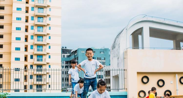 阳光下的快乐（一个夏日午后）-第3张图片-学作网