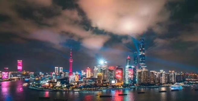 国庆真美——一个难忘的假期（小镇上的惊奇之旅）-第3张图片-学作网