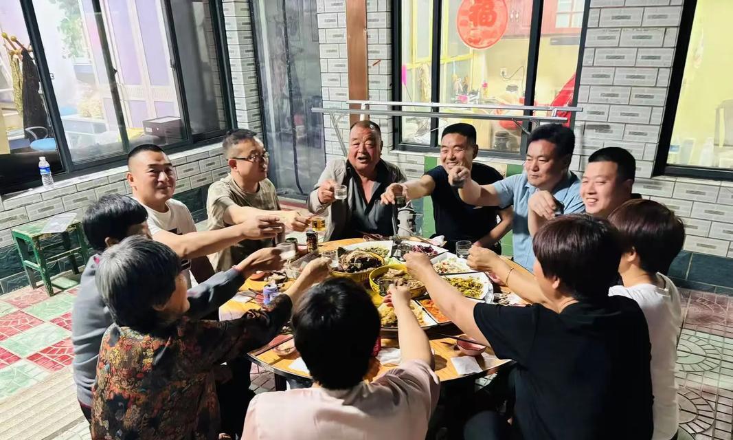 温暖的春节（团聚的时光，家人的情谊）-第2张图片-学作网
