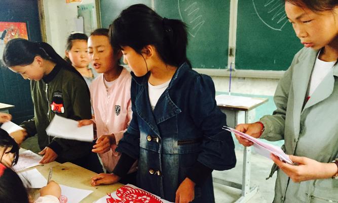 心灵的家园（小镇上幸福的一家）-第3张图片-学作网