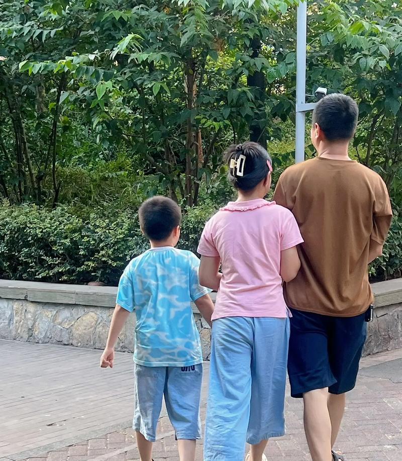 告别童年，拥抱青春——一个成长的故事（青春期的转折点）-第3张图片-学作网